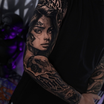 The Dramatic Language of Black & Grey: tattoo artist Taras Dmytruk