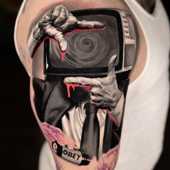 Tattoo artist Denis Sivak