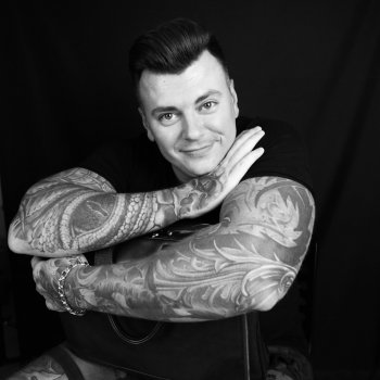 Tattoo artist Denis Pokazanoff