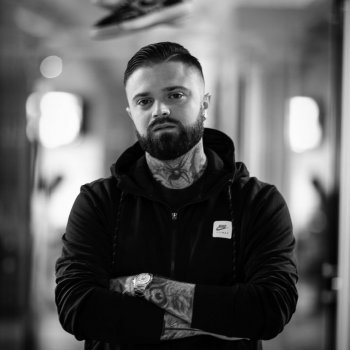 Tattoo artist W3B/MC