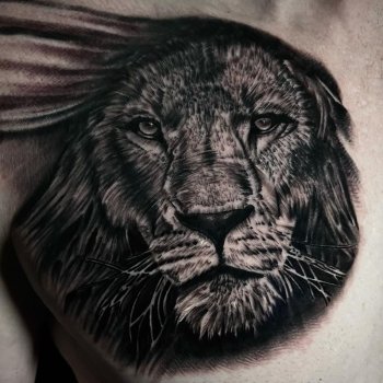 Tattoo artist Jacob DeNoyer