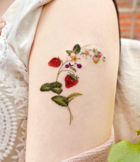 Bright floral mood in tattoos by Songe