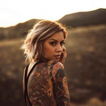 Tattoo model Rae Papa