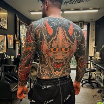 Tattoo artist Len Leye