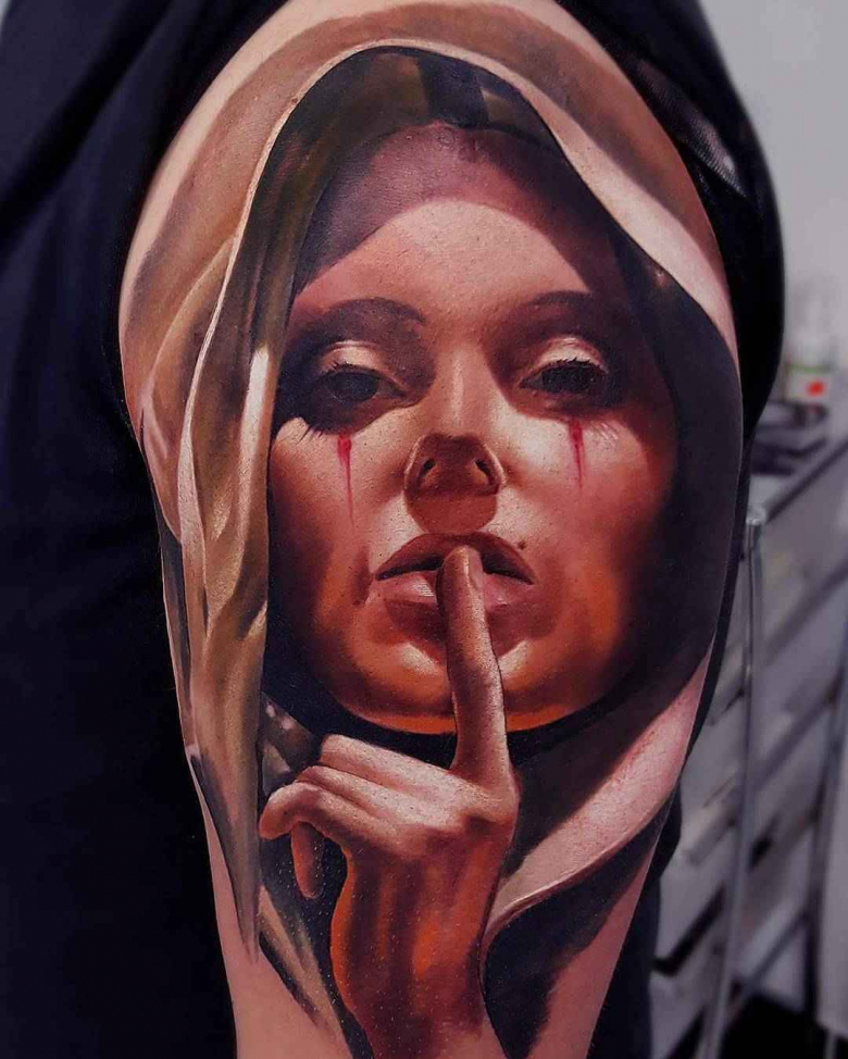 Tattoo artist Andrzej Niuniek Misztal