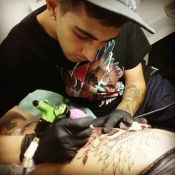 Tattoo artist Yeray Perez