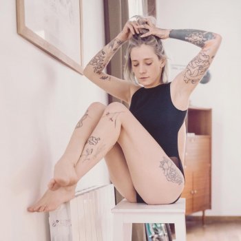 Tattoo artist Eva Edelstein