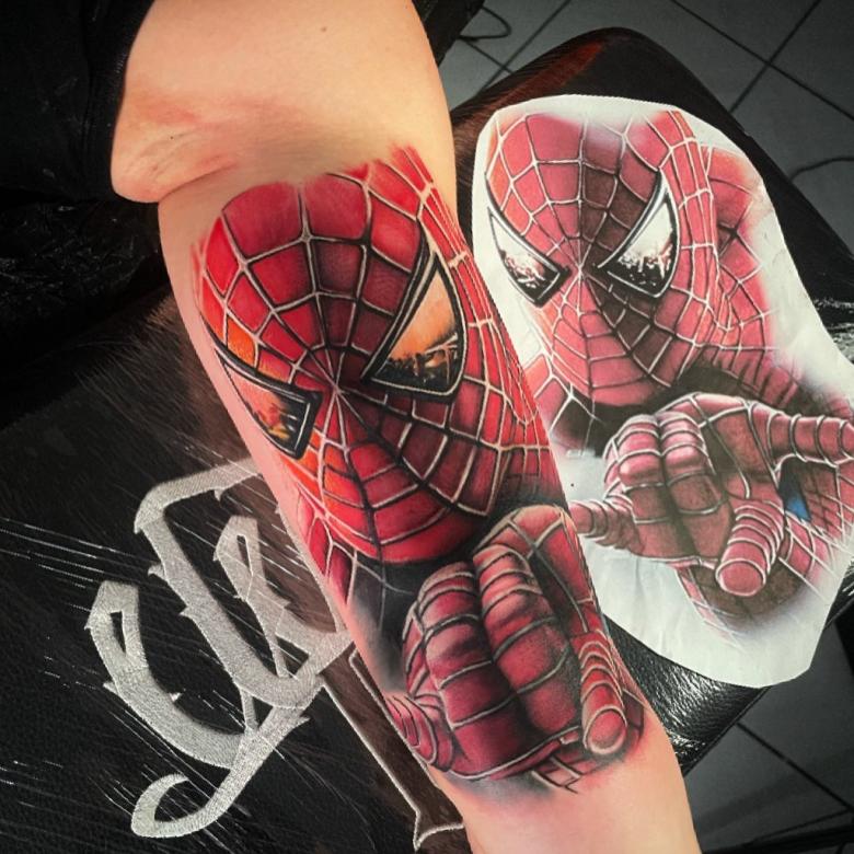 15 Spiderman Tattoos On Leg