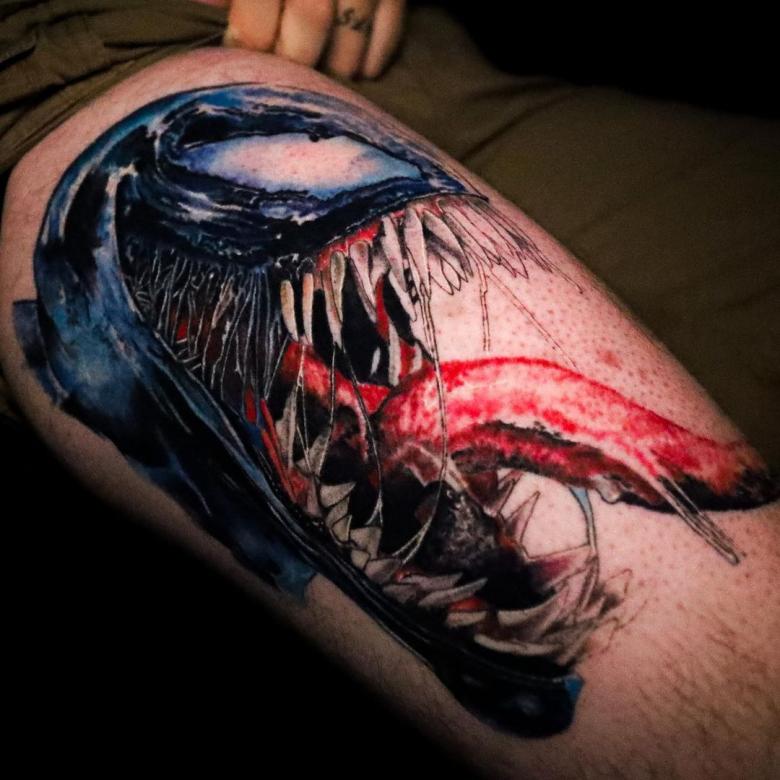 Venom Tattoo on Leg 1 | Venom tattoo, Marvel tattoos, Leg tattoo men