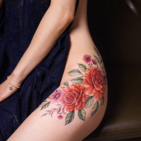 11 the most gentle flower tattoos for girls by Silo