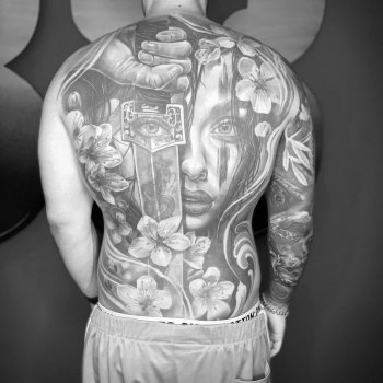 Tattoo artist Rasty Knayles