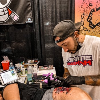 Tattoo artist Davide Set