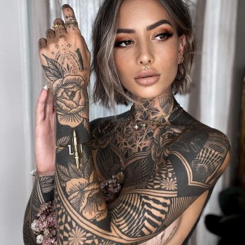 Tattoo artist Blum