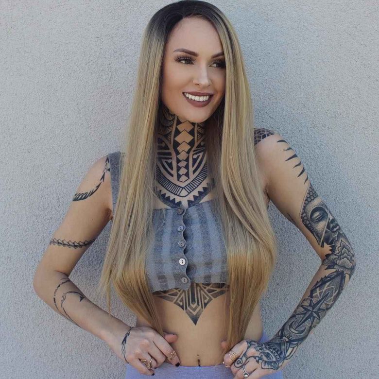 Tattooed model Tessa Lizz