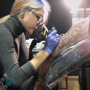 Tattoo artist Виолетта Важничая