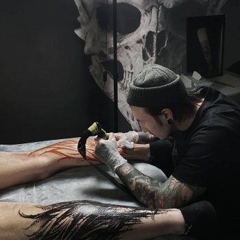 Tattoo artist Vladsaw