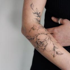 Tattoo Artist Yarina Tereshchenko