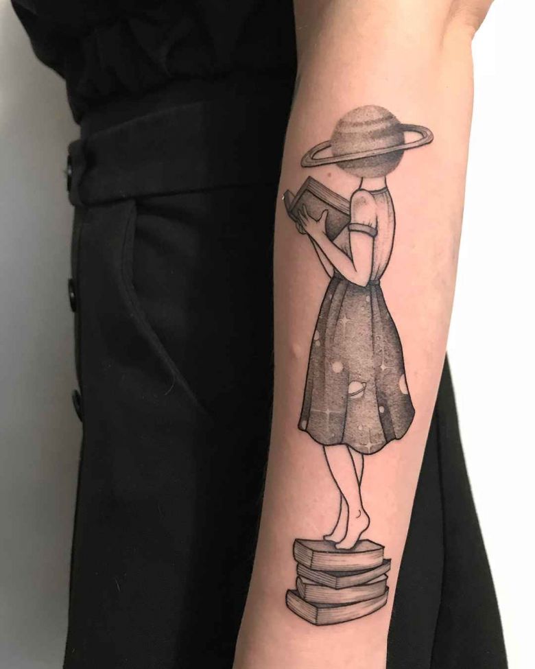 Tattoo artist Anna Neudecker authors style black surrealistic tattoo, linework, minimalism | Milano, Italy