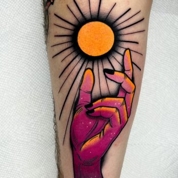Tattoo artist Matthew Wright