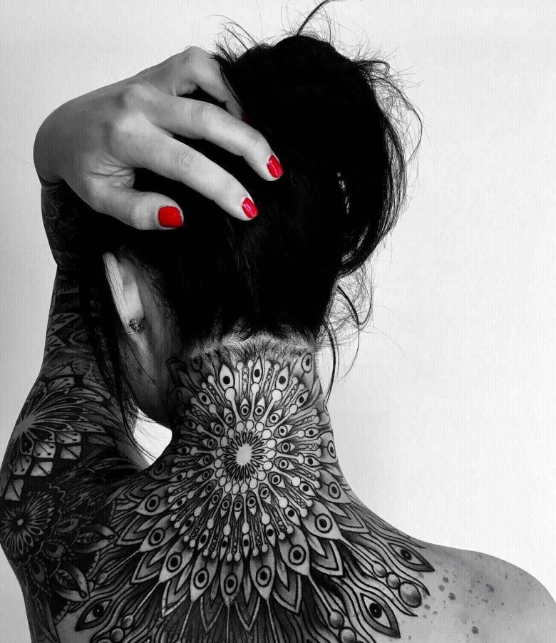Tattoo artist Jessi Manchester, author's style black ornamental tattoo | USA