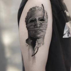 Tattoo artist MB Beyger