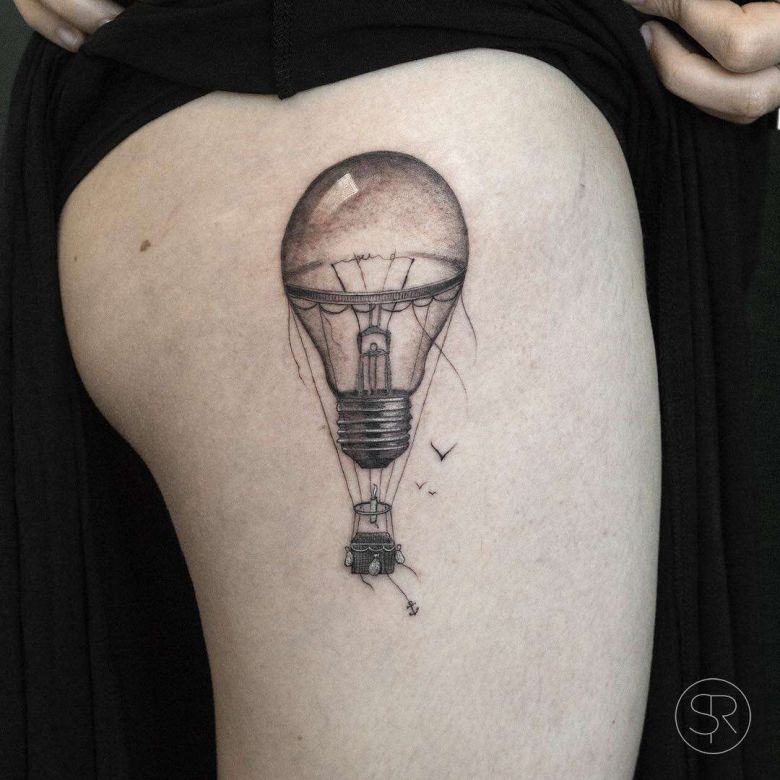 Tattoo artist Sven Rayen - authors style black&grey minimalistic tattoo, realism | Belgium
