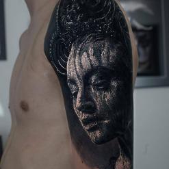 Tattoo Artist Sandry Riffard