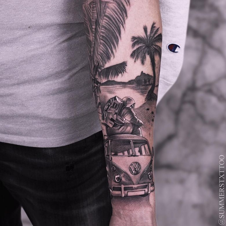 Tattoo artist Evan Summers, black dotwork realistic tattoo | Russia, Indonesia