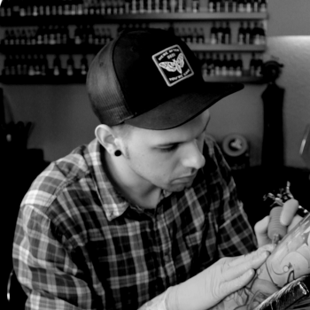 Tattoo artist Lehel Nyeste