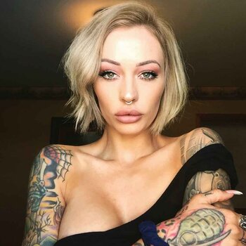 Tattoo model Brittany Hetzer