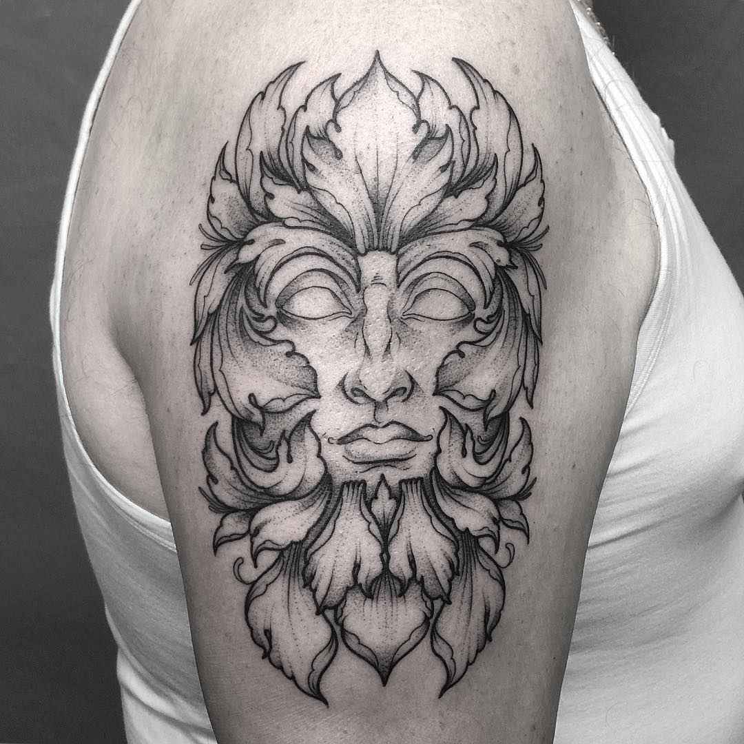 纹身艺术家Lozzy Bones黑色纹身中世纪故事和塔罗牌 | UK