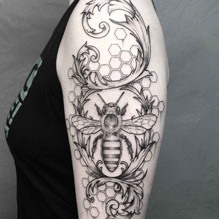 tattoo #16065 | Tattoo Artist Lozzy Bones