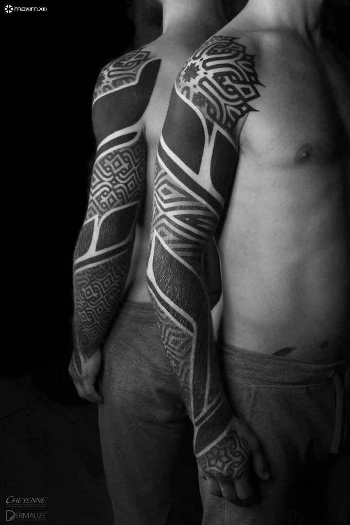 Tattoo artist Maxim Zhuravlev authors black ornamental tattoo, blackwork, individual design | Voronezh, Russia