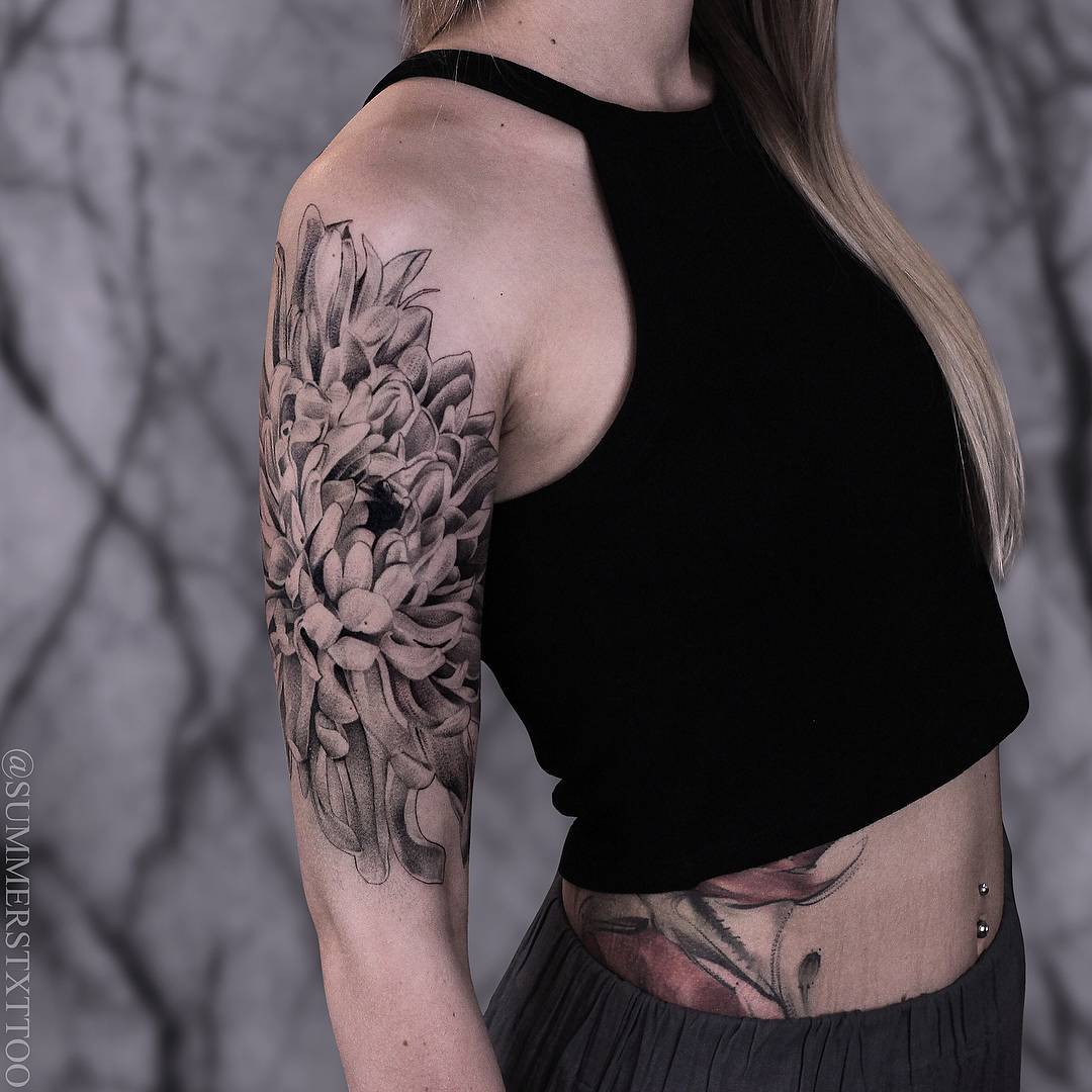 Tattoo artist Evan Summers, black dotwork realistic tattoo | Russia, Indonesia