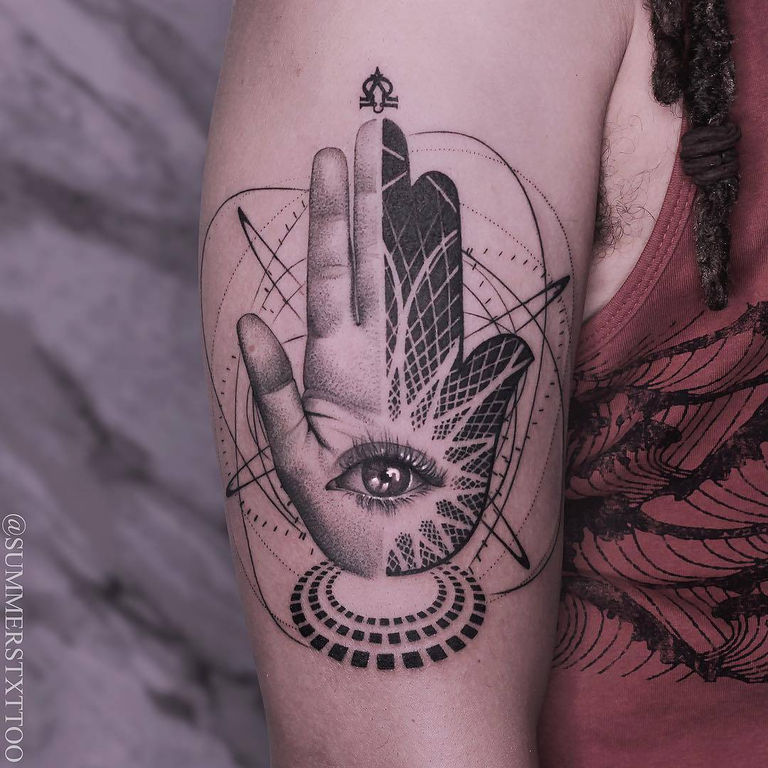 Tattoo artist Evan Summers, black dotwork realistic tattoo | Russia, Indonesia