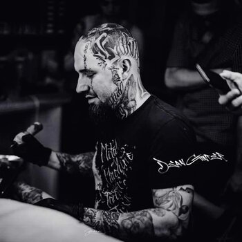Tattoo artist Dean Gunther
