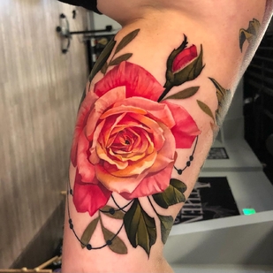 Female Color Realism tattoo on Leg #63749 | Tattoo Artist Allisin Riot