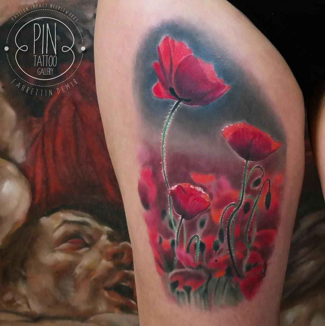 Tattoo artist Fahrettin Demir