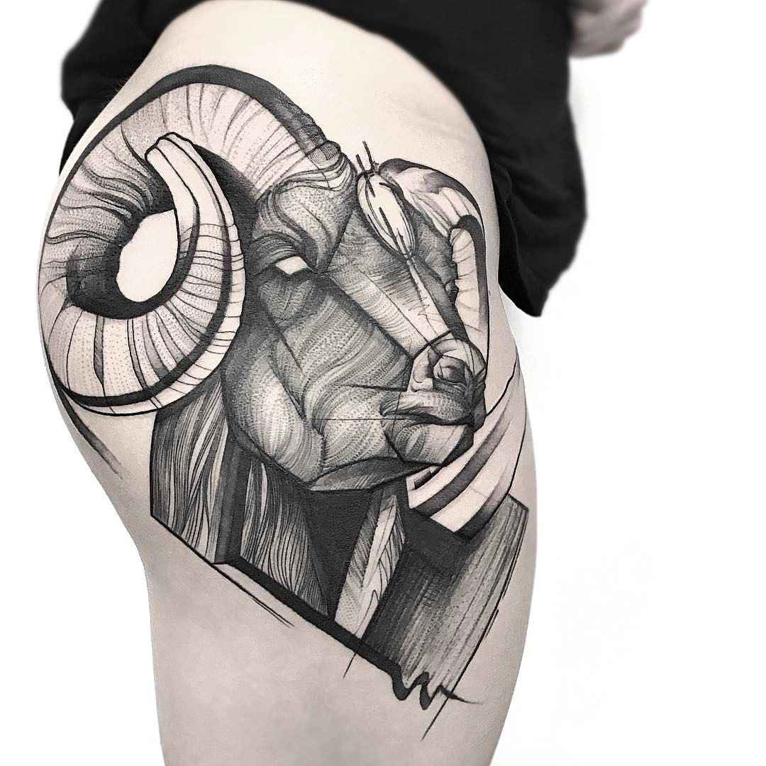 Tattoo artist Frank Carrilho authors Chaotic Blackwork tattoo | Portugal