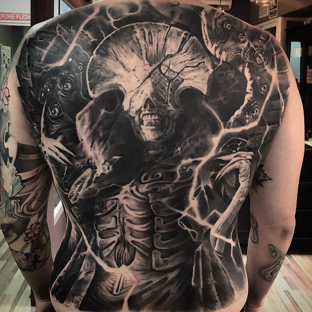 Japanese Ink on Instagram Super cool Japanese line work back tattoo by  shiryutattoo Swipe  to get a closer look What a great design and tattoo  japanesetattoo 