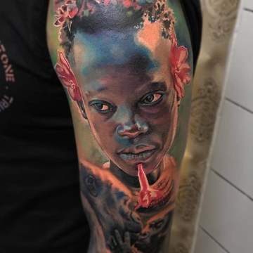 Living tattoos by Laura Juan