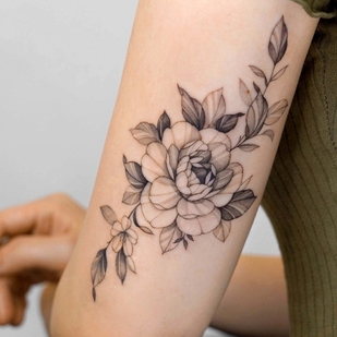 Female Black Botanical tattoo on Shoulder #51599 | Tattoo Artist Zee