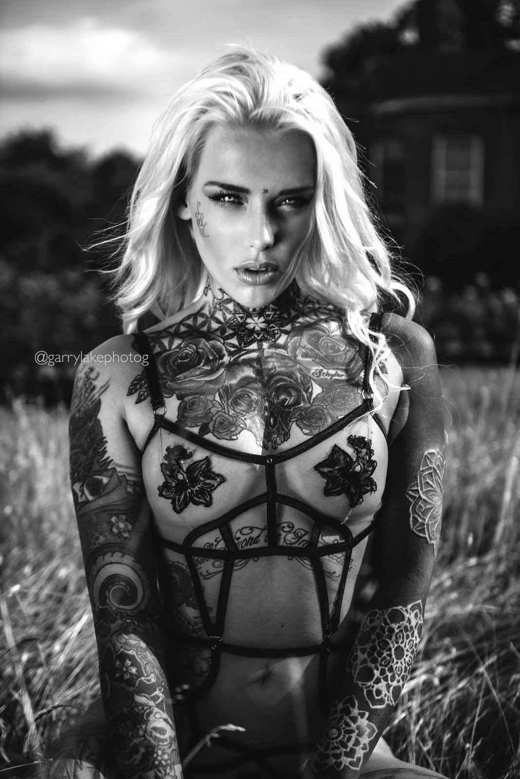 Alternative tattoo model Lauren Brock | Тату-модель Lauren Brock