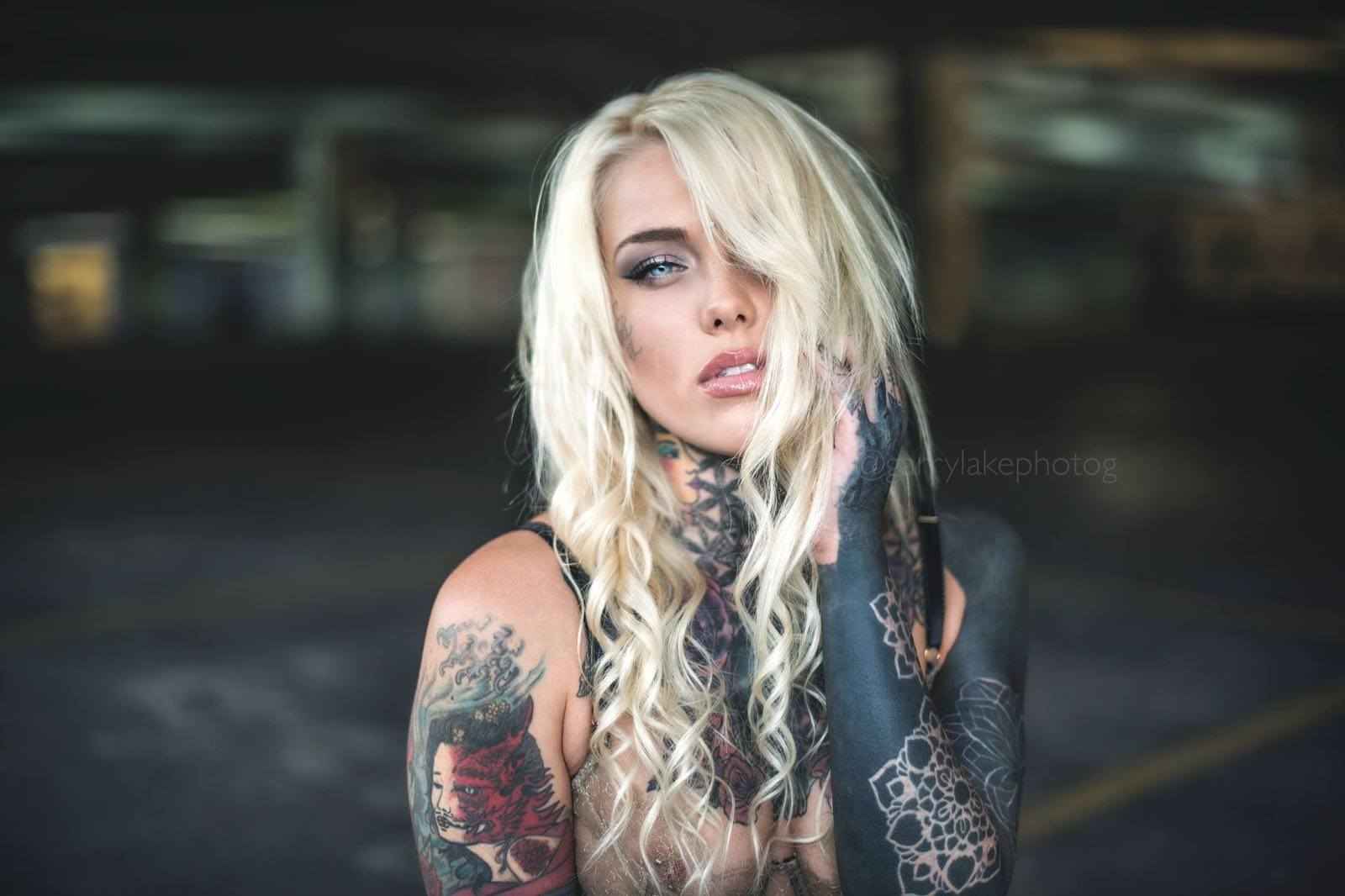 Alternative tattoo model Lauren Brock Тату-модель Lauren Brock.