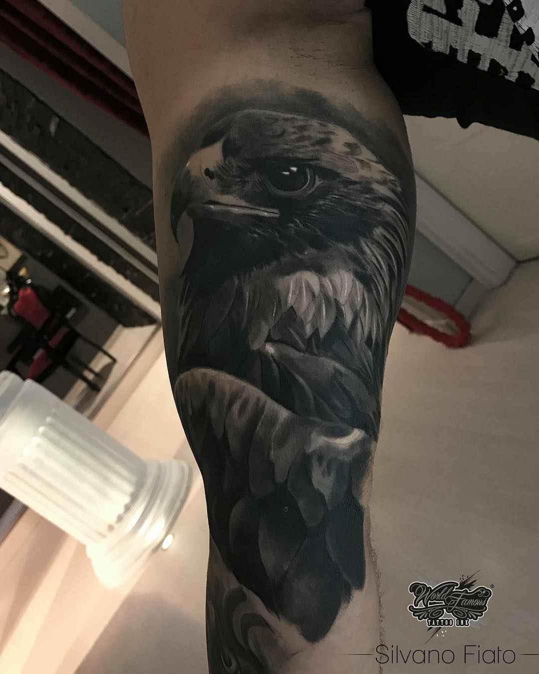 Tattoo artist Silvano Fiato black and grey realistic tattoo