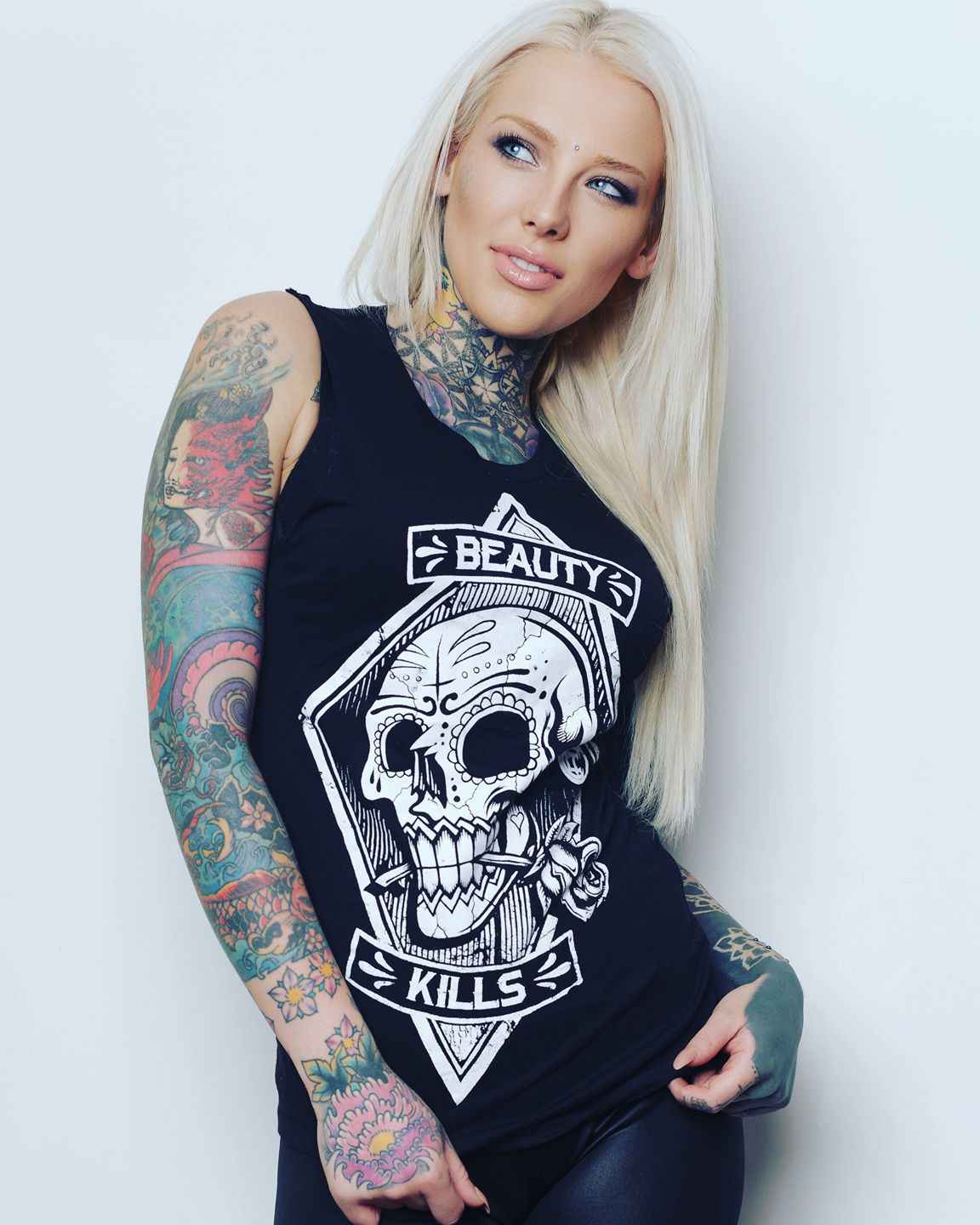 Alternative tattoo model Lauren Brock | Тату-модель Lauren Brock