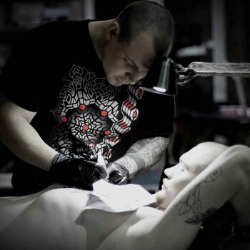 Tattoo artist Anton Dertin