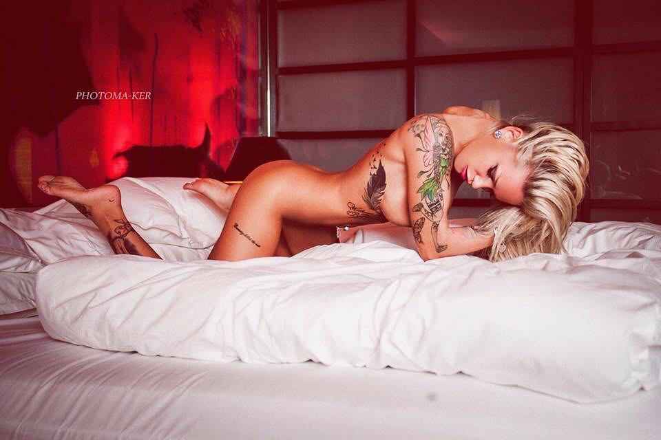 Tattooed model Tiffy Hollywood, alternative photo and fitnes model | Germany