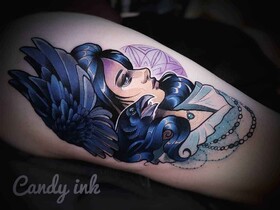 Tattoo artist Laura Konieczna