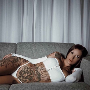 🔥 Hot photos, model's portfolio  #17462 Tattoo model Laurence Bédard